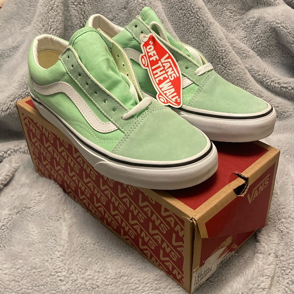 New Vans Size W9/M7.5